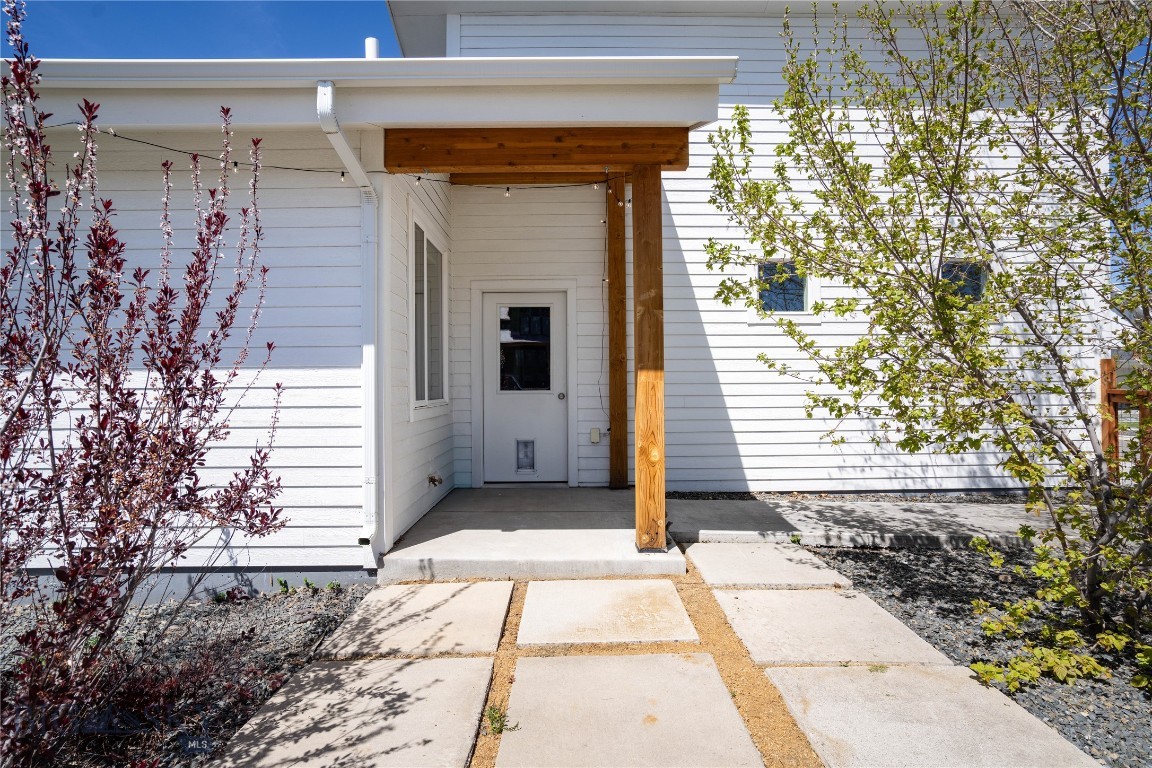 The Lakes at Valley West - Residential