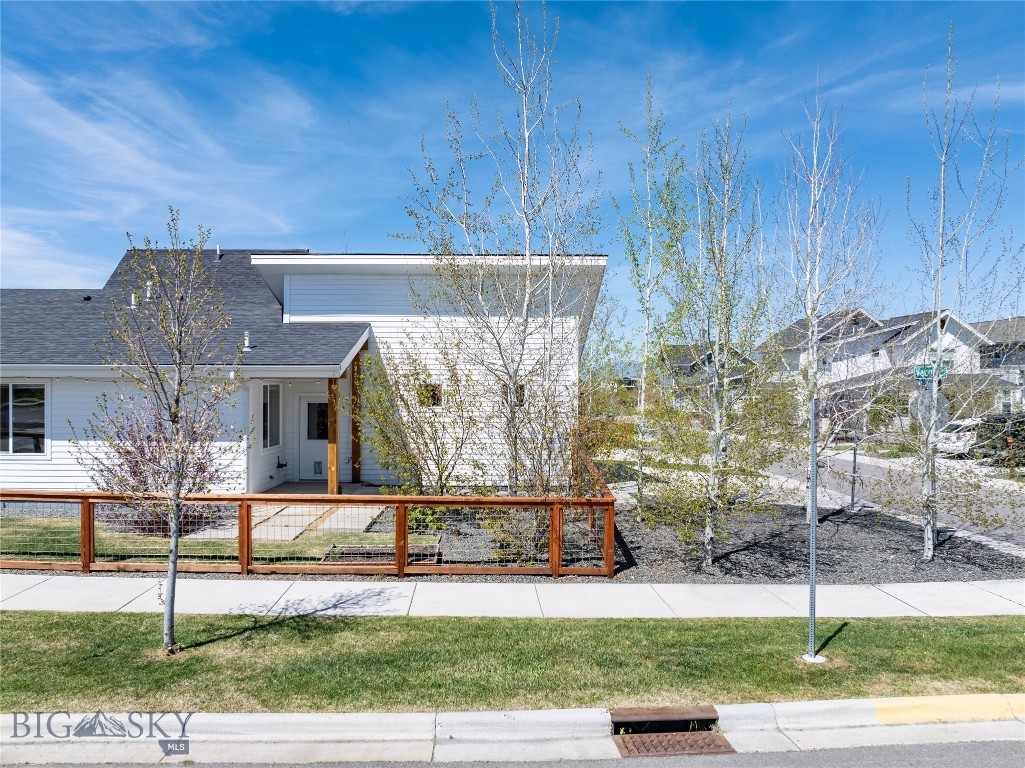 The Lakes at Valley West - Residential