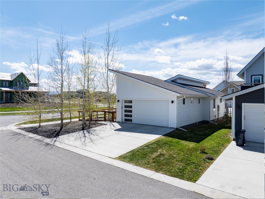 The Lakes at Valley West - Residential