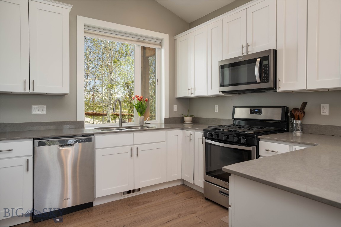 The Lakes at Valley West - Residential