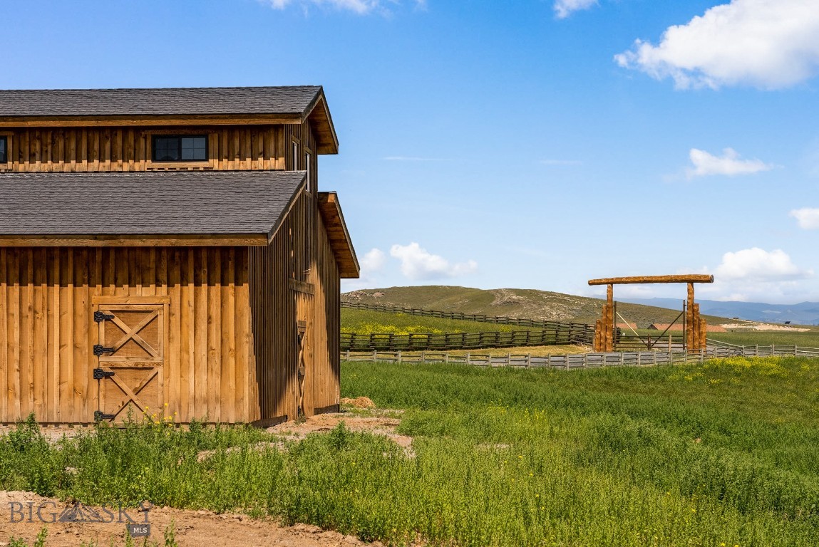 Hilltop Vista - Residential