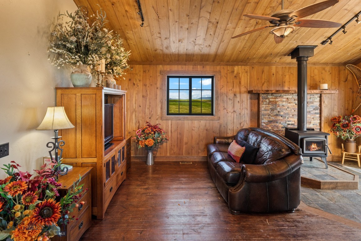 Hilltop Vista - Residential