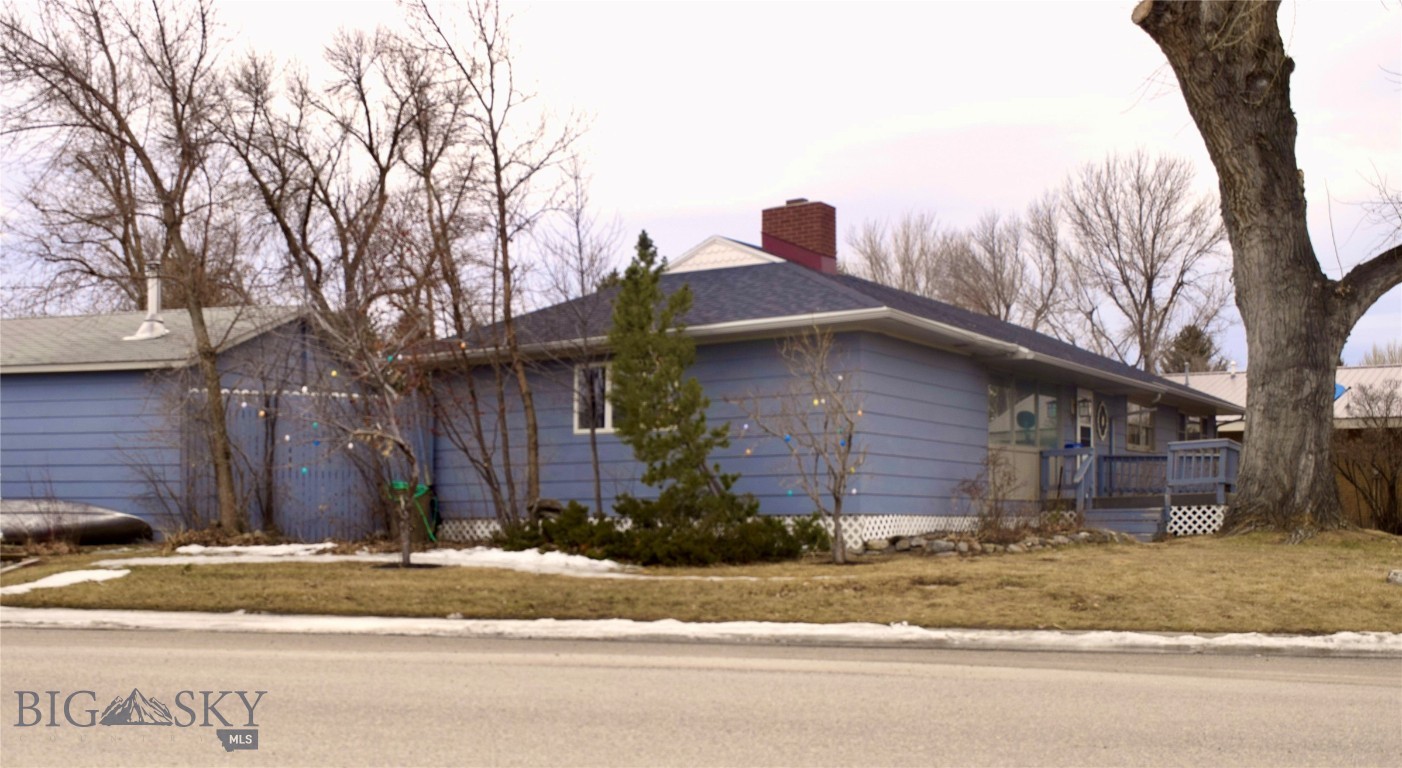 215 S Kansas Street