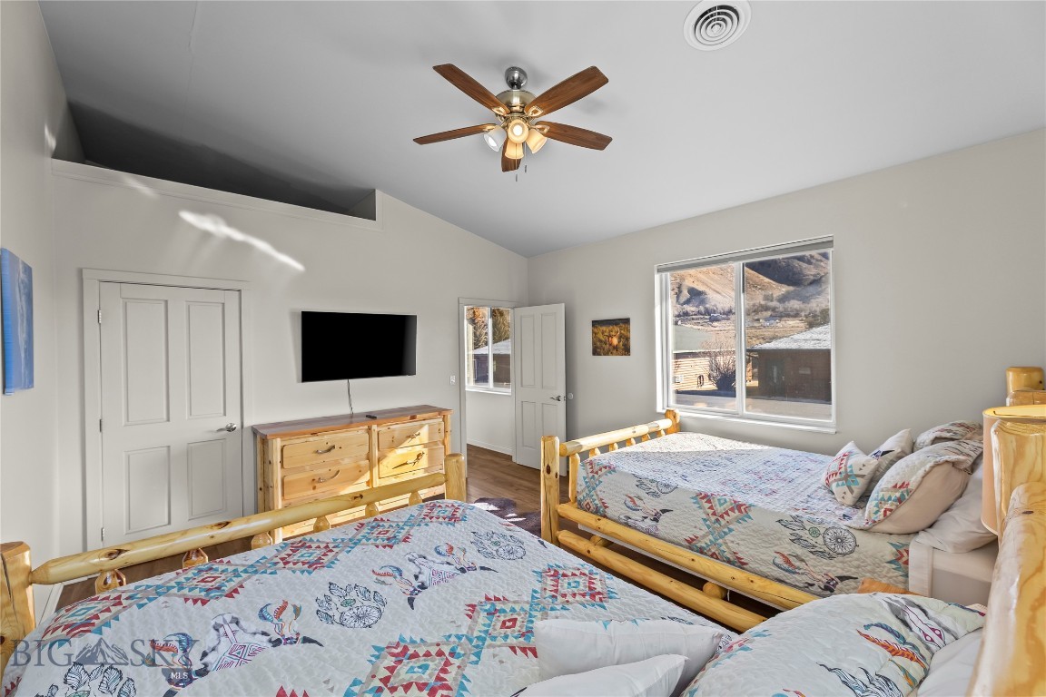 Yellowstone Park Riverfront Sub - Residential