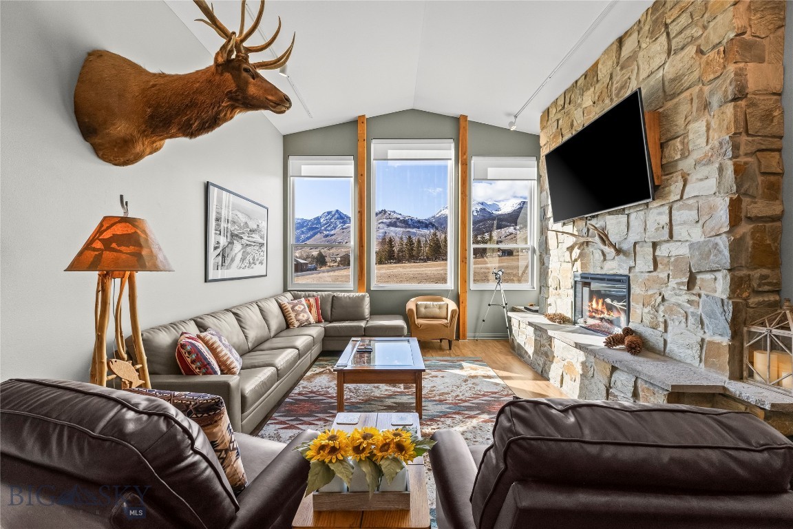 Yellowstone Park Riverfront Sub - Residential