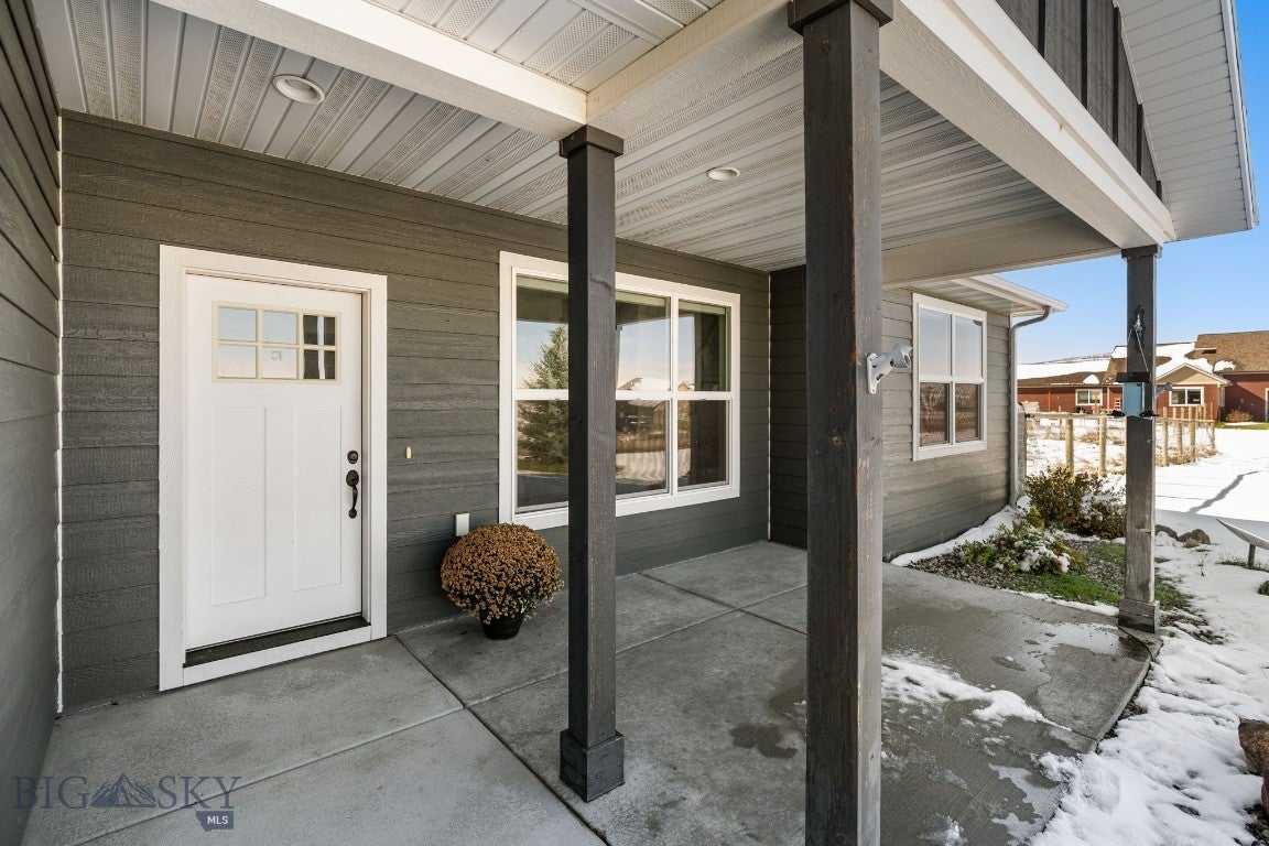 27 Blue Stem Way