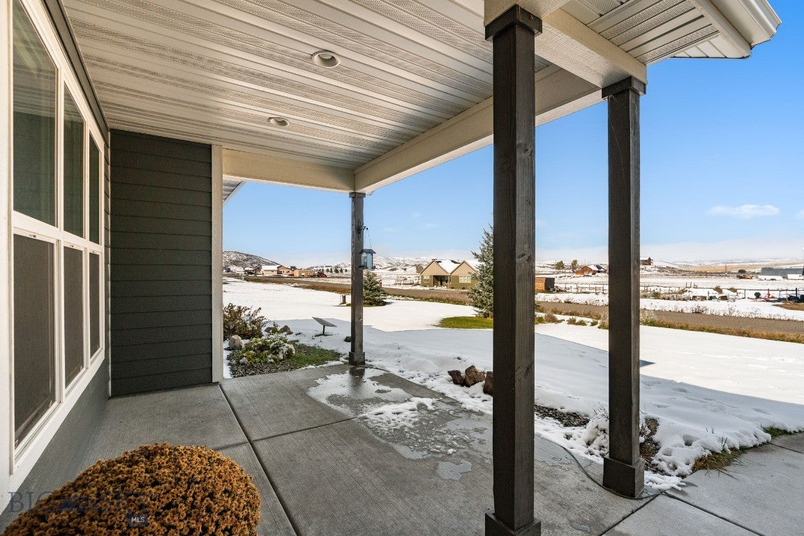27 Blue Stem Way