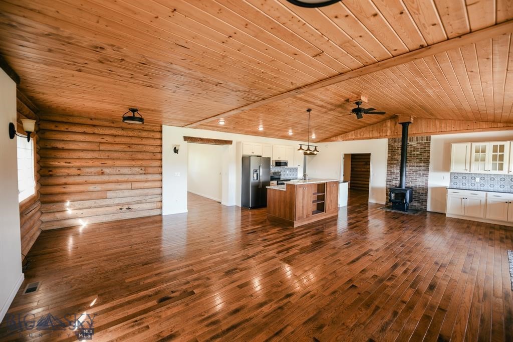 3957 Blacktail Road