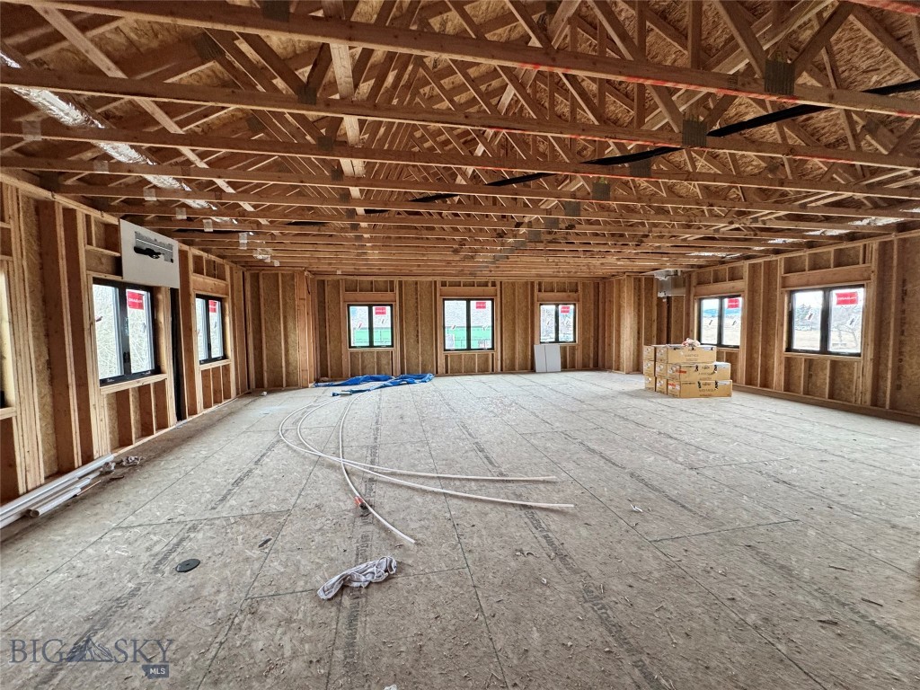 Parkway Plaza - Commercial Lease