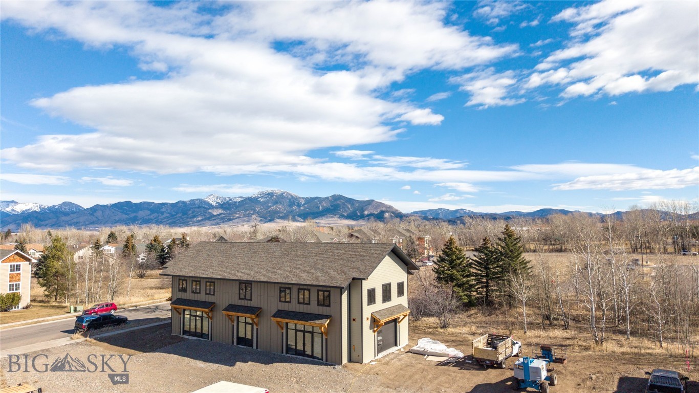 Parkway Plaza - Commercial Lease