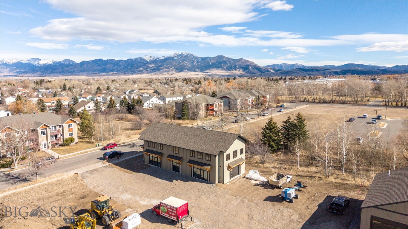 Parkway Plaza - Commercial Lease