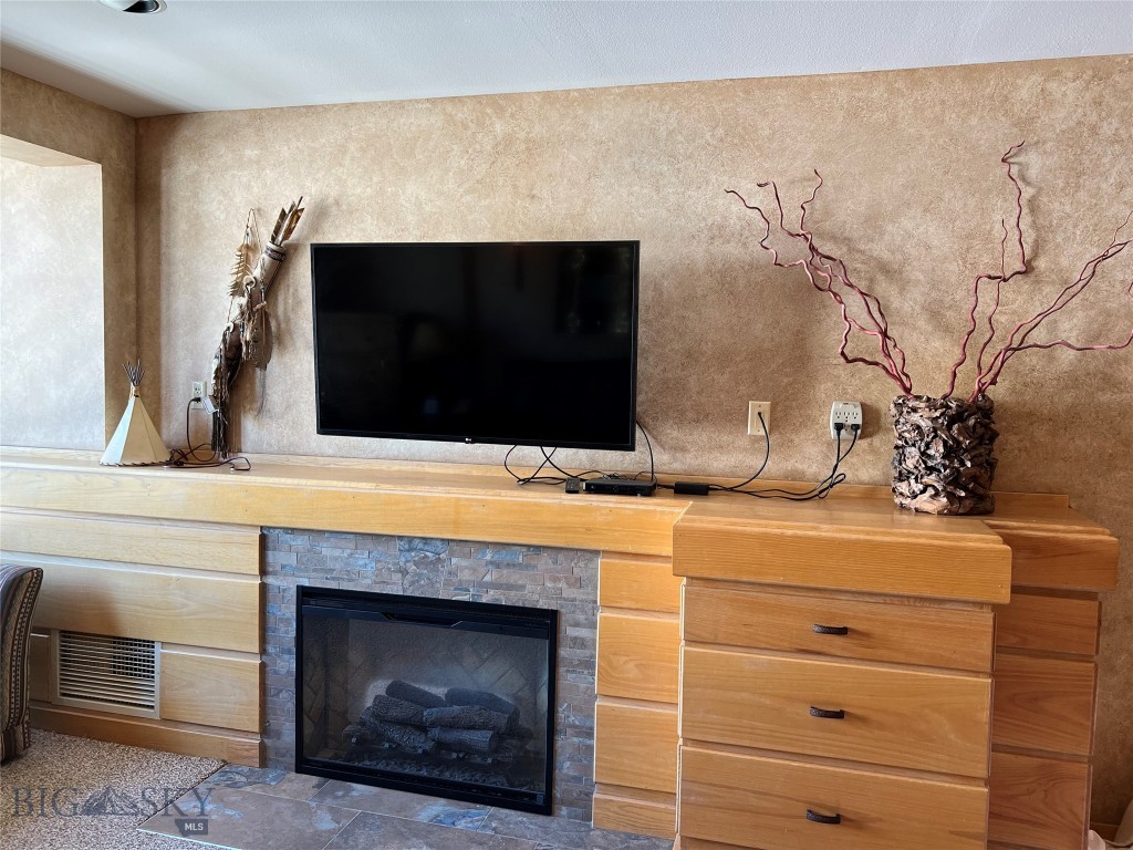 Shoshone Hotel Condos - Residential