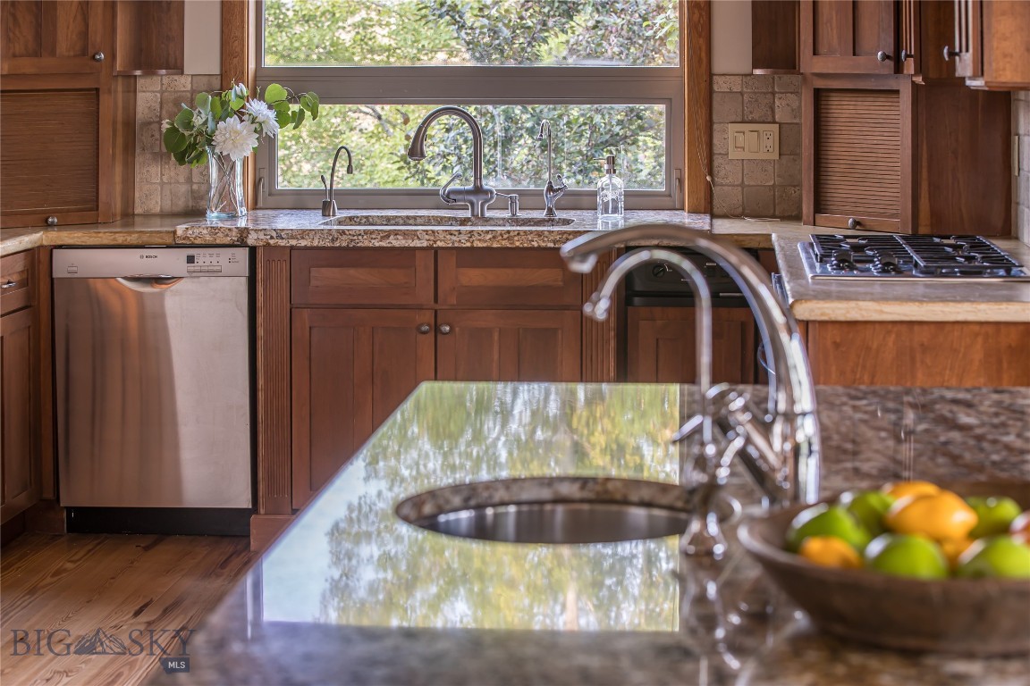 Manhattan, Montana 59741, United States, 4 Bedrooms Bedrooms, ,4 BathroomsBathrooms,Residential,Contingent,49181