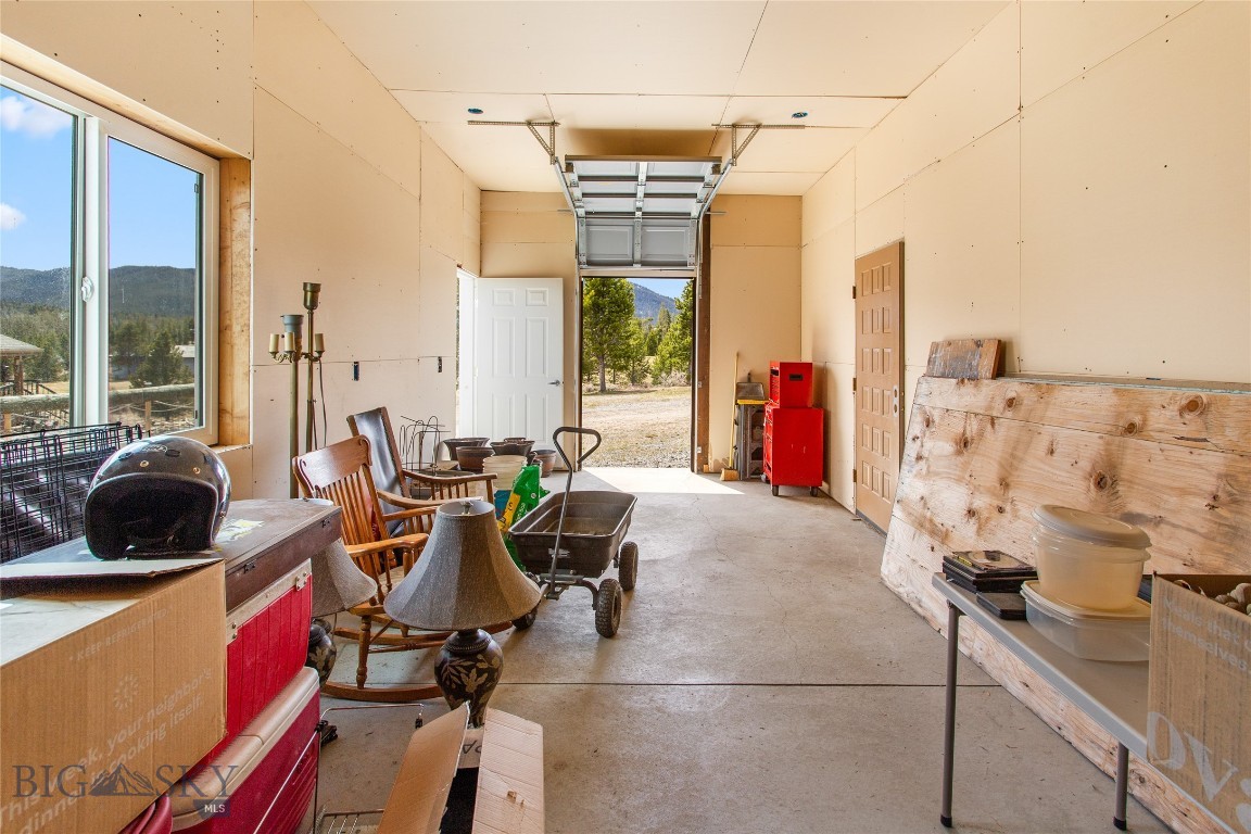 Butte, Montana 59701, United States, 4 Bedrooms Bedrooms, ,4 BathroomsBathrooms,Residential,Contingent,58655