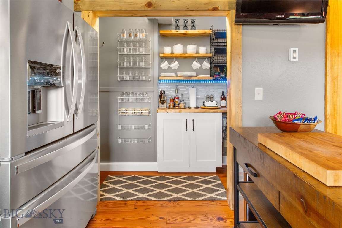 Butte, Montana 59701, United States, 4 Bedrooms Bedrooms, ,4 BathroomsBathrooms,Residential,Contingent,58655