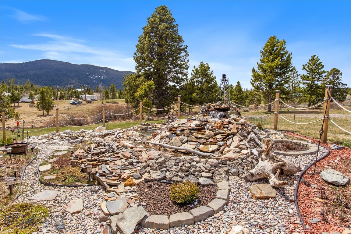 Butte, Montana 59701, United States, 4 Bedrooms Bedrooms, ,4 BathroomsBathrooms,Residential,Contingent,58655