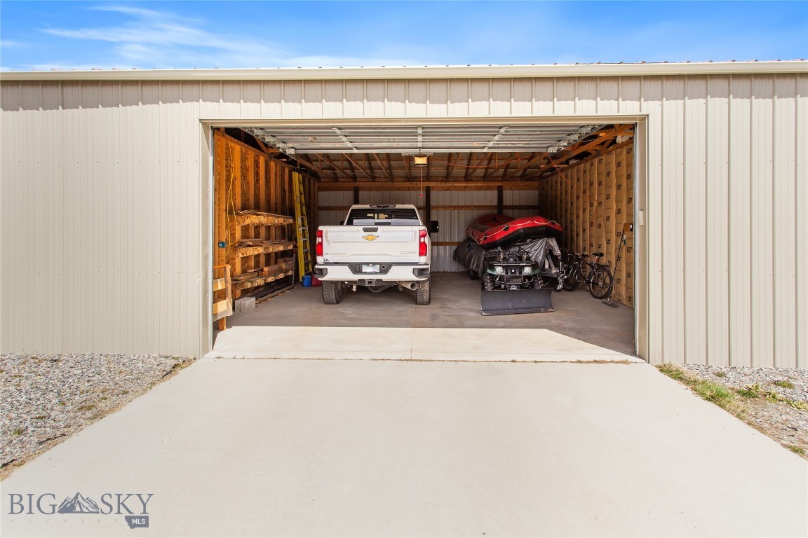 Butte, Montana 59701, United States, 4 Bedrooms Bedrooms, ,4 BathroomsBathrooms,Residential,Contingent,58655