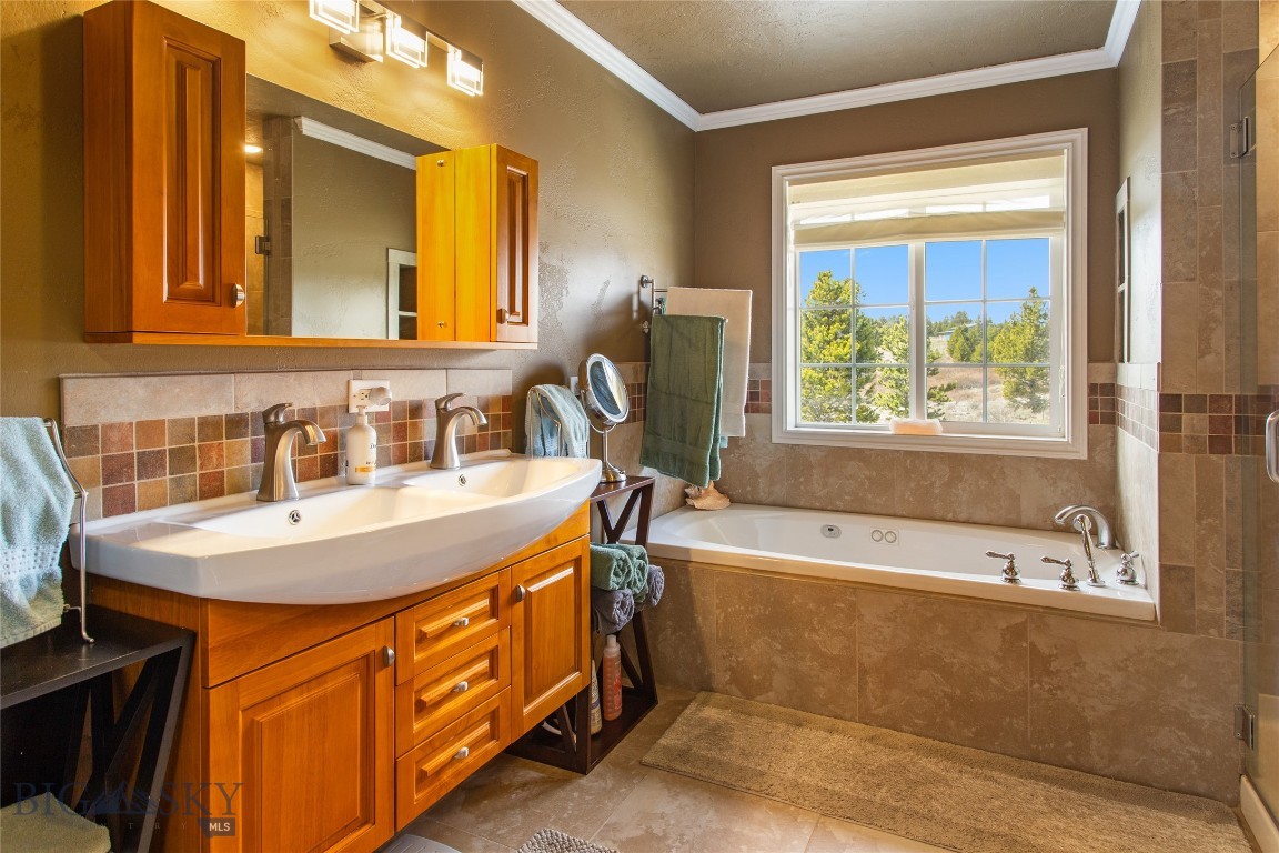 Butte, Montana 59701, United States, 4 Bedrooms Bedrooms, ,4 BathroomsBathrooms,Residential,Contingent,58655