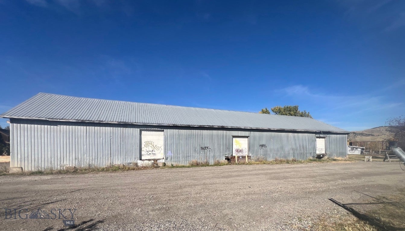 704 Front Street & 725 E Cottonwood Street