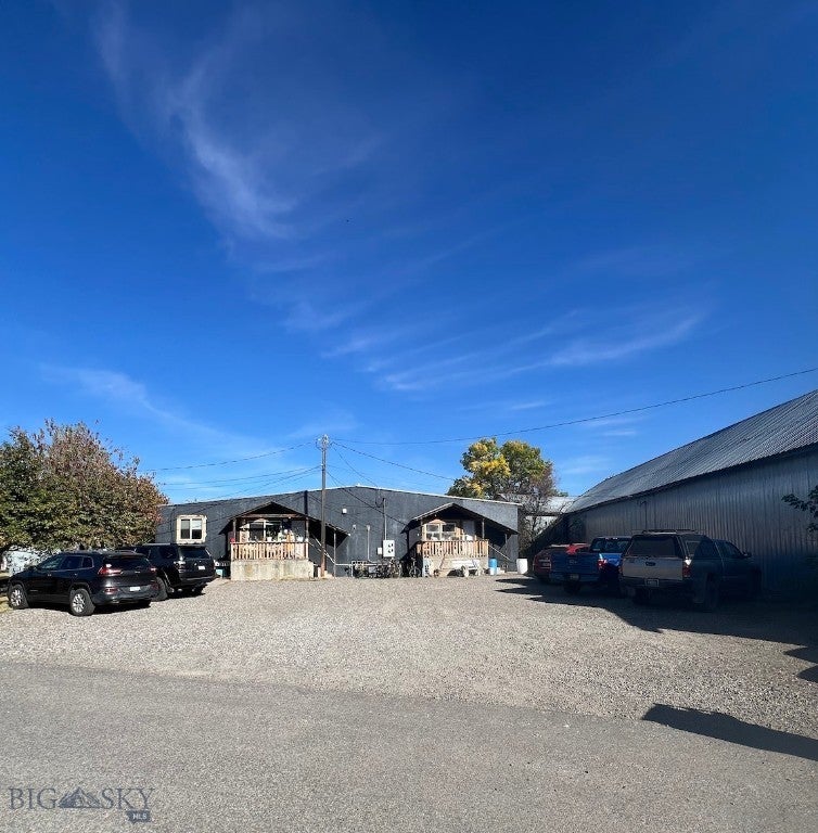 704 Front Street & 725 E Cottonwood Street