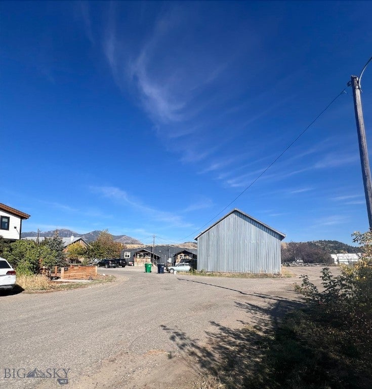 704 Front Street & 725 E Cottonwood Street