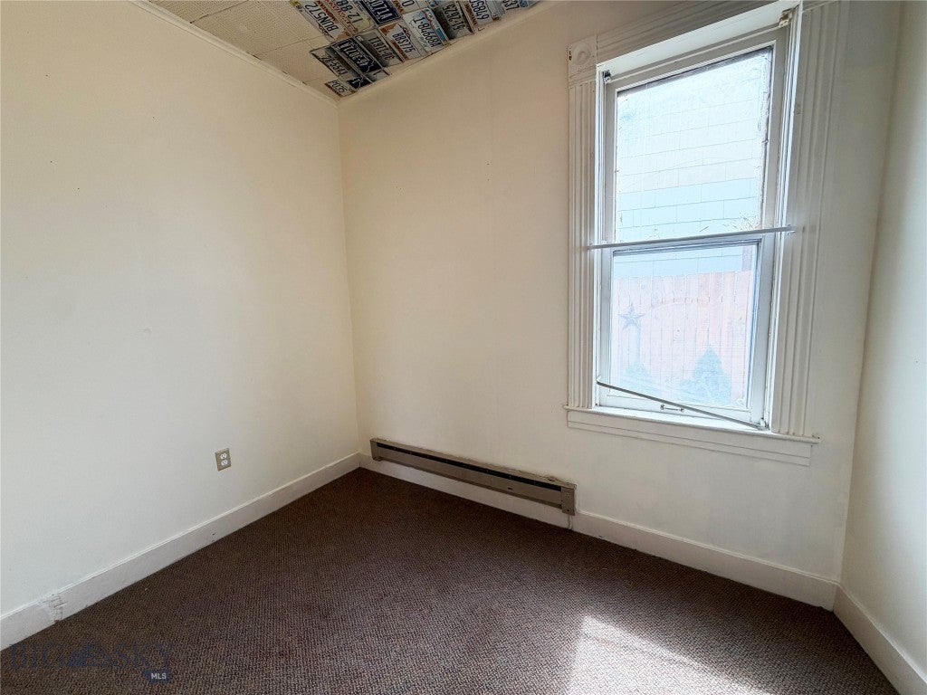935/939 S Main