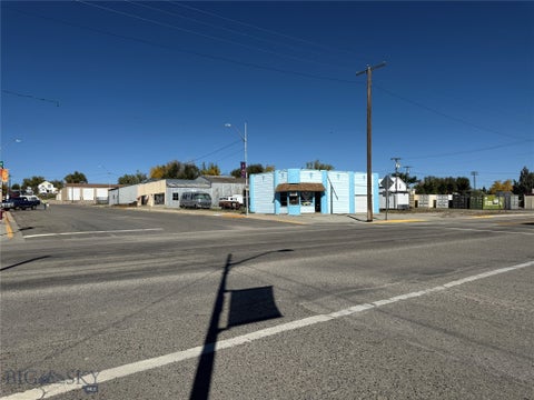Photo of 202 Central Avenue N, Harlowton, MT 59036 (MLS # 415480)