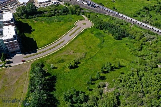 Village Downtown - Land