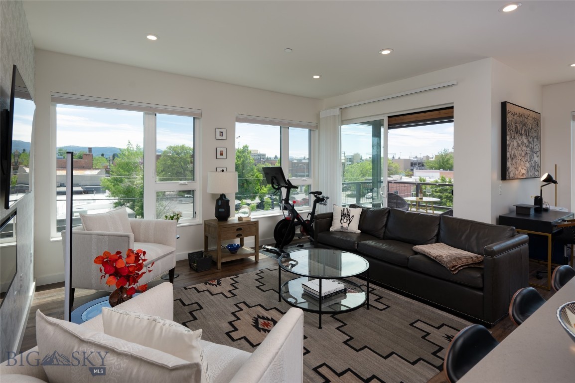 Bozeman, Montana 59715, United States, 2 Bedrooms Bedrooms, ,3 BathroomsBathrooms,Residential,Contingent,55366