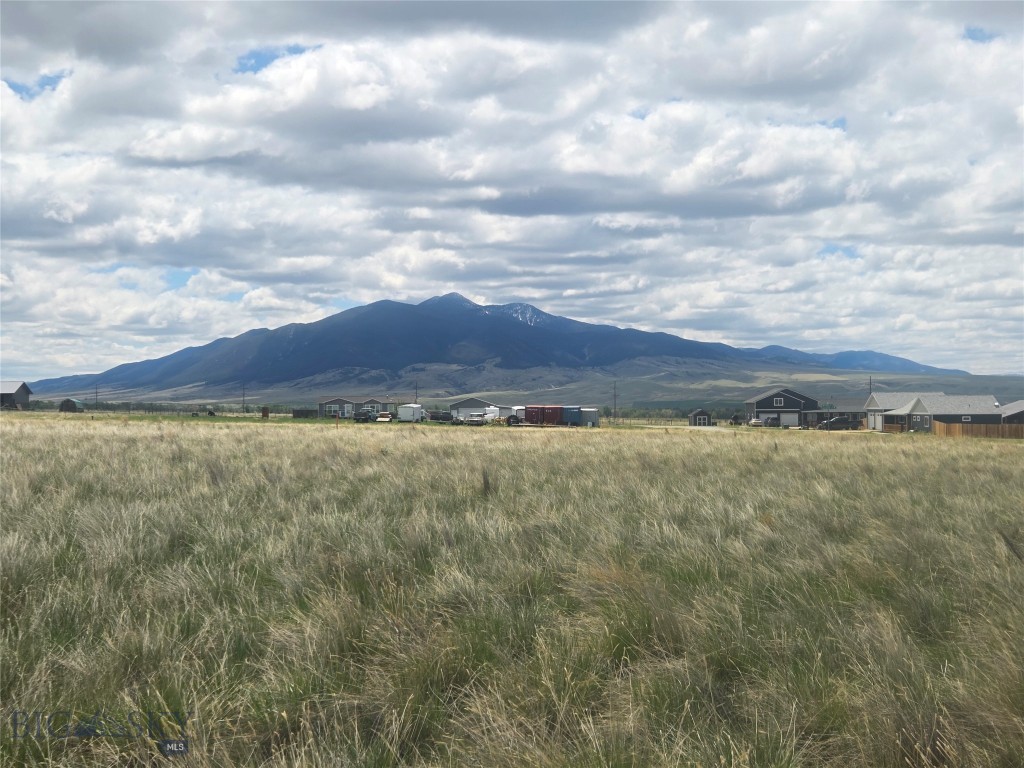 Ruby Rock - Land