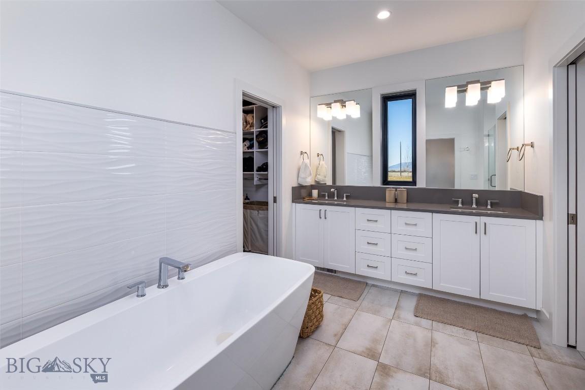 Creekside Meadows - Residential