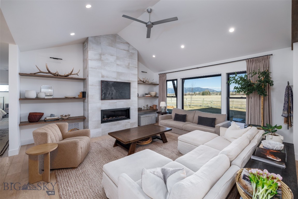 Creekside Meadows - Residential