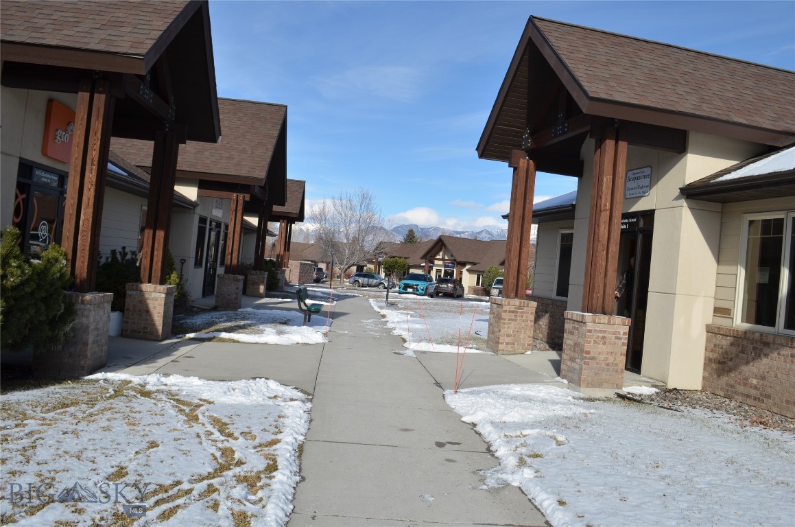 2135 Charlotte Street 7B