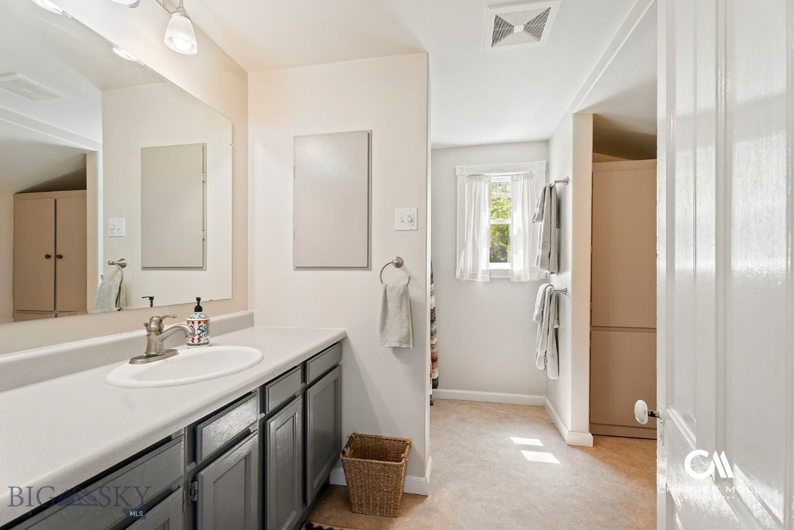 Helena, Montana 59602, United States, 4 Bedrooms Bedrooms, ,2 BathroomsBathrooms,Residential,Active,133797