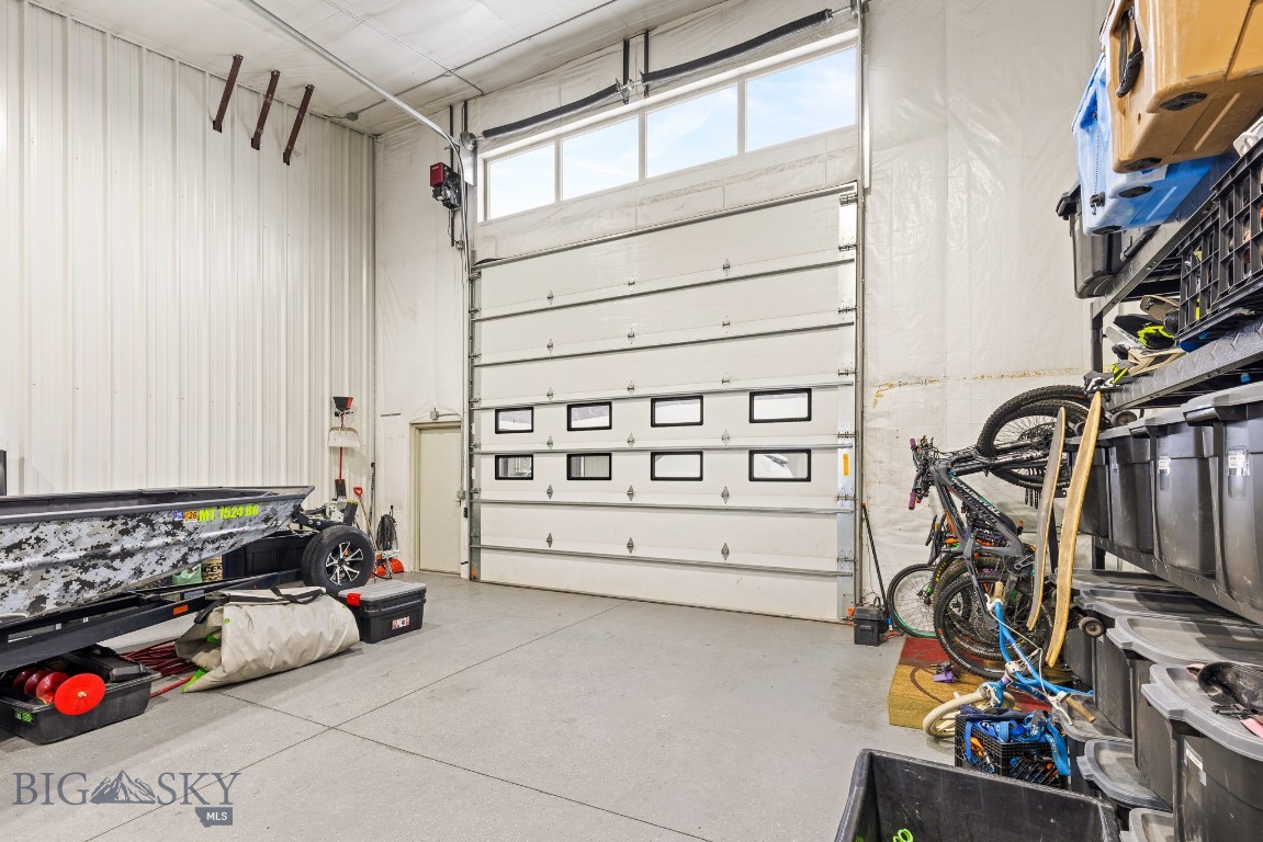 Lazy J South - Commercial Sale