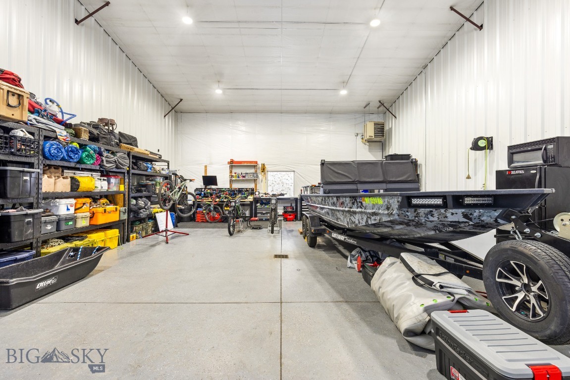 Lazy J South - Commercial Sale