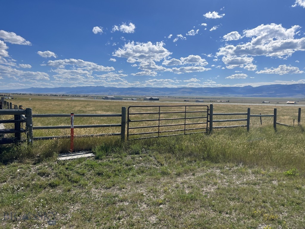 Shining Mountain Airpark - Land