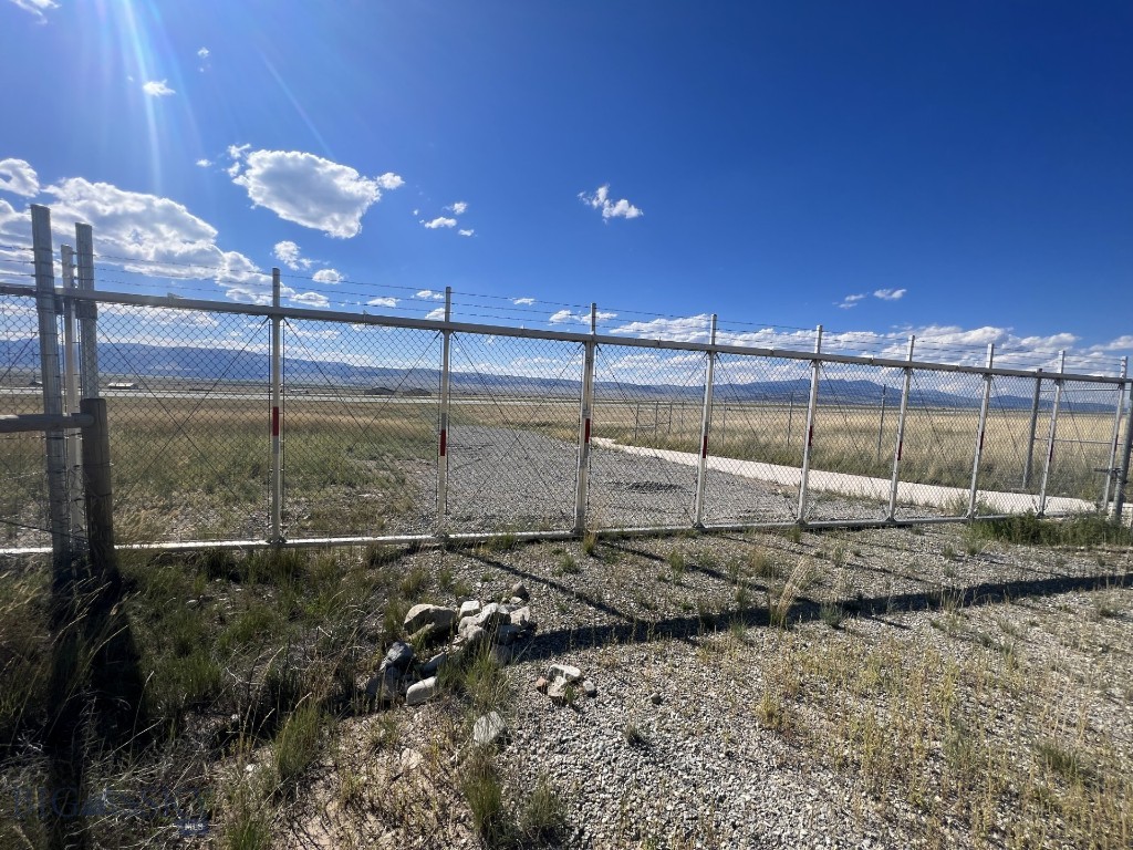 Shining Mountain Airpark - Land