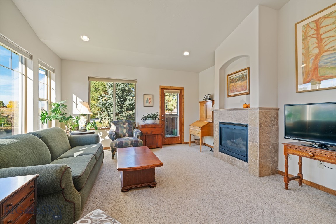 Lessley Estates Condo - Residential