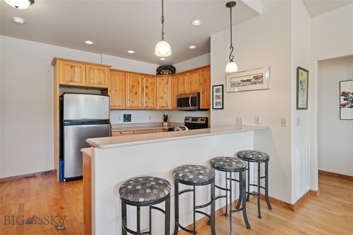 Lessley Estates Condo - Residential