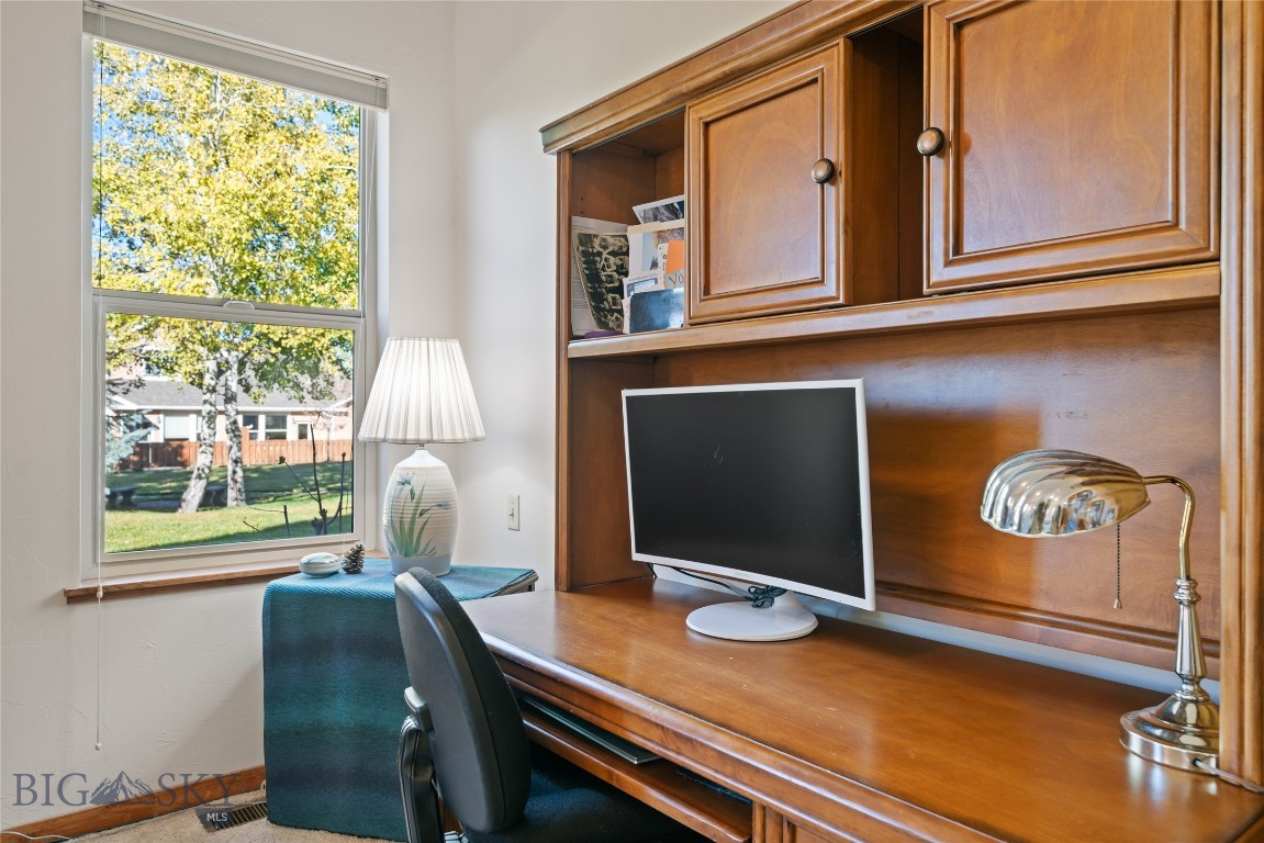 Lessley Estates Condo - Residential