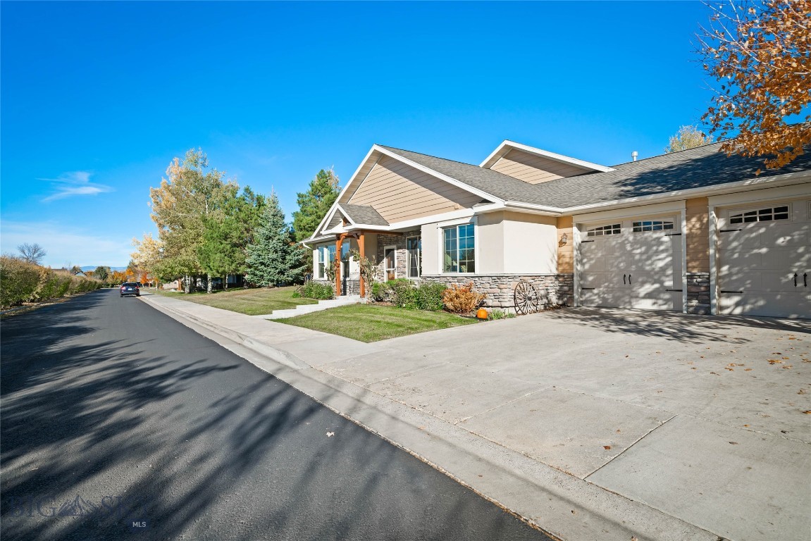 Lessley Estates Condo - Residential