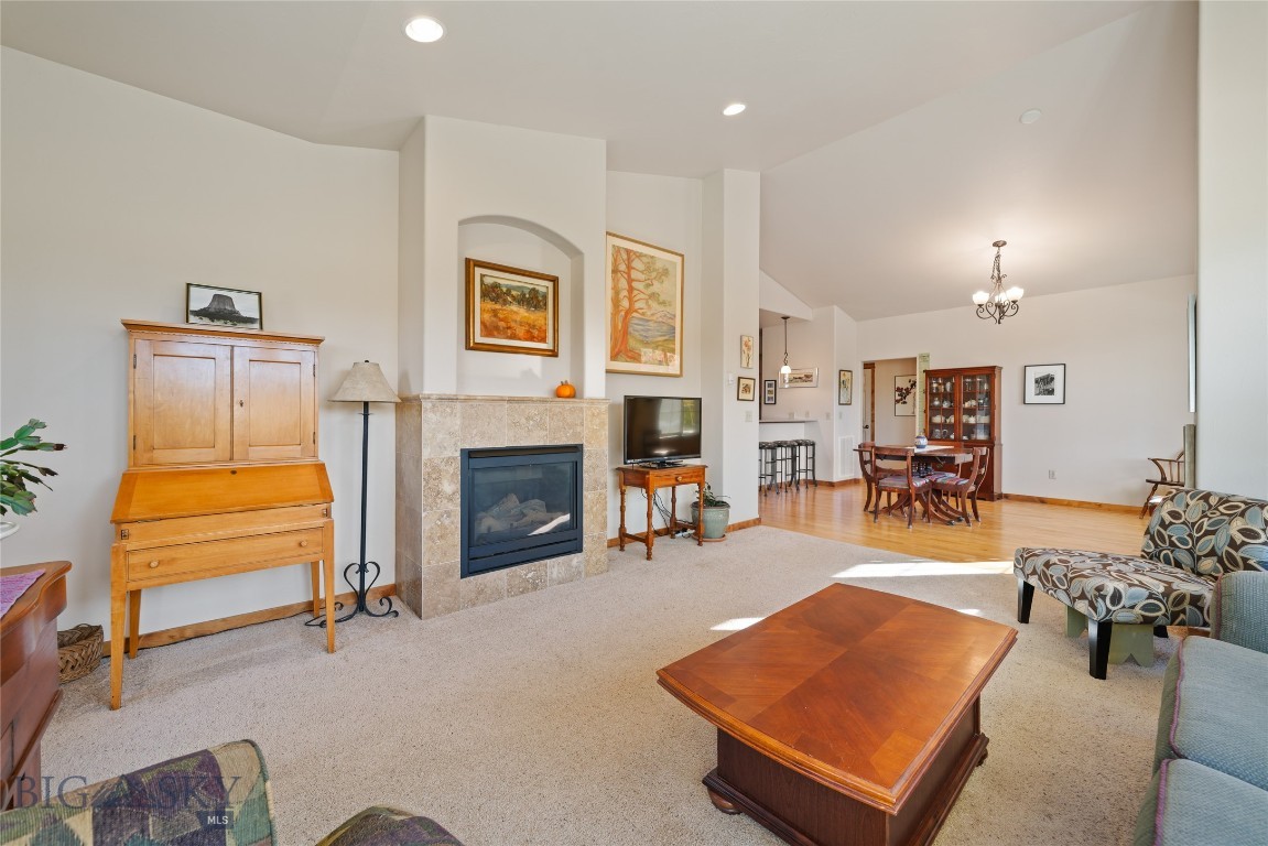 Lessley Estates Condo - Residential