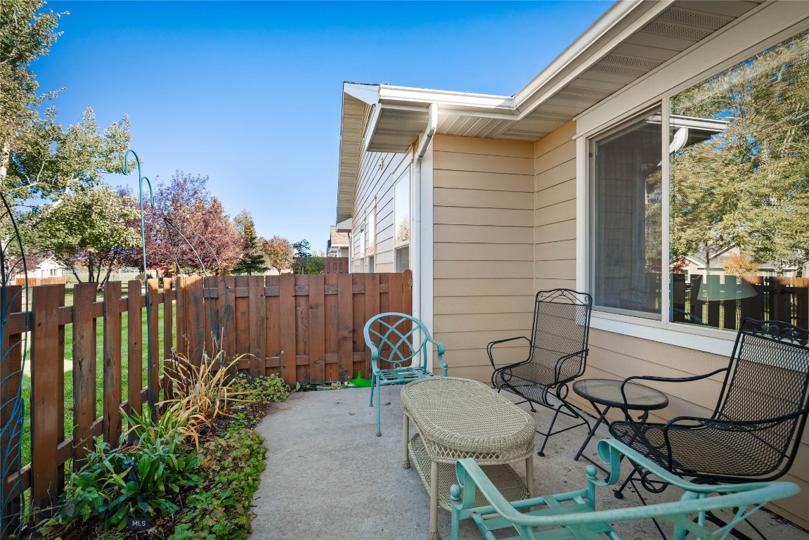 Lessley Estates Condo - Residential