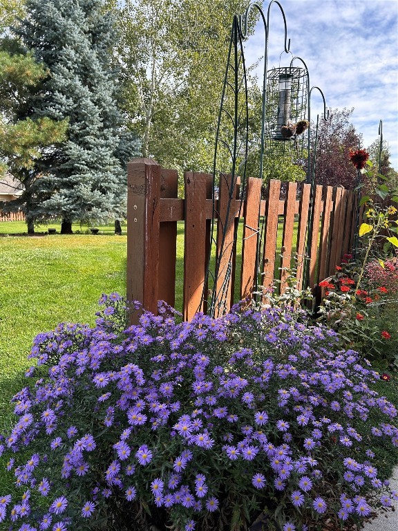 Lessley Estates Condo - Residential