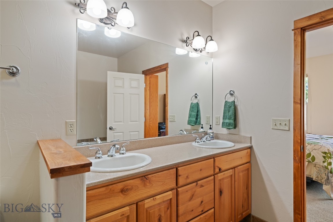 Lessley Estates Condo - Residential