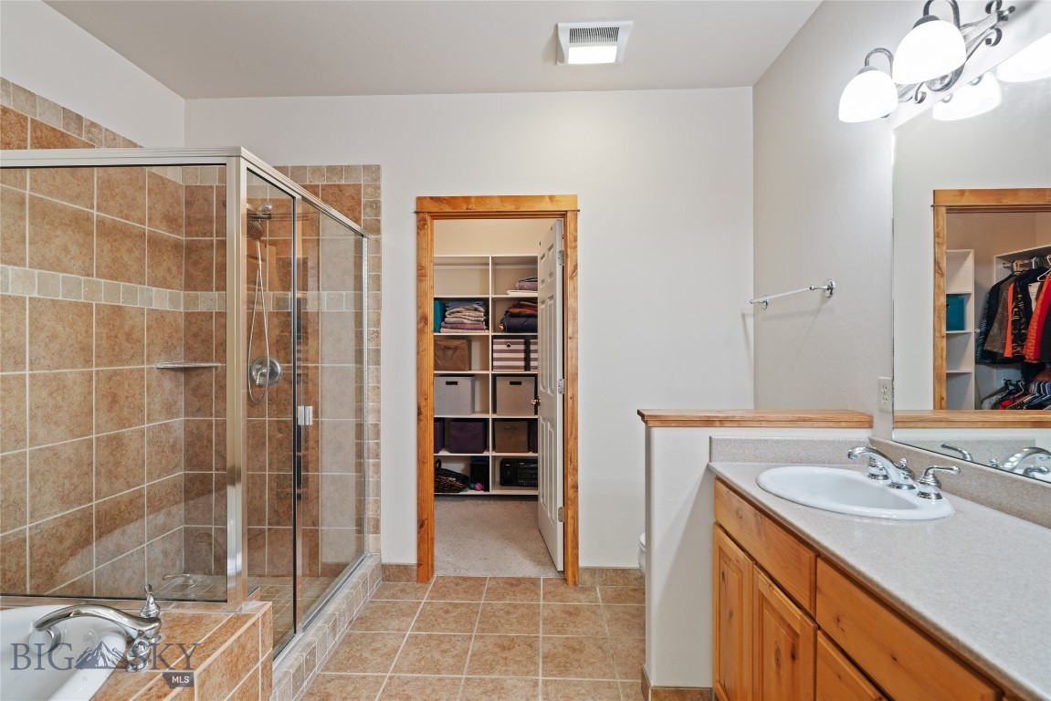 Lessley Estates Condo - Residential