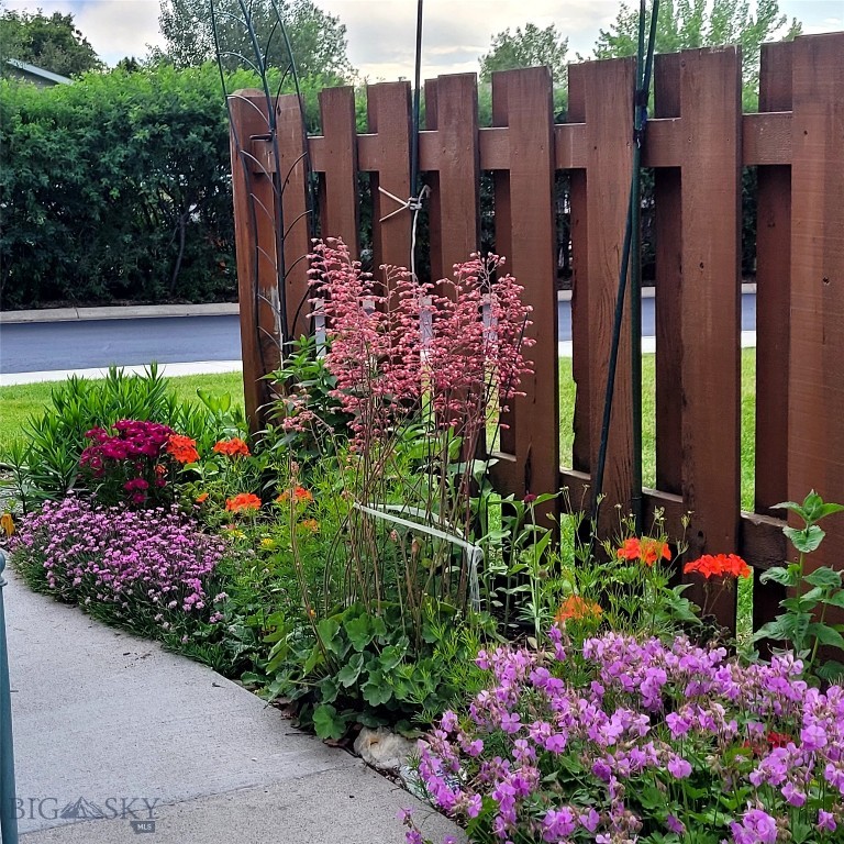 Lessley Estates Condo - Residential