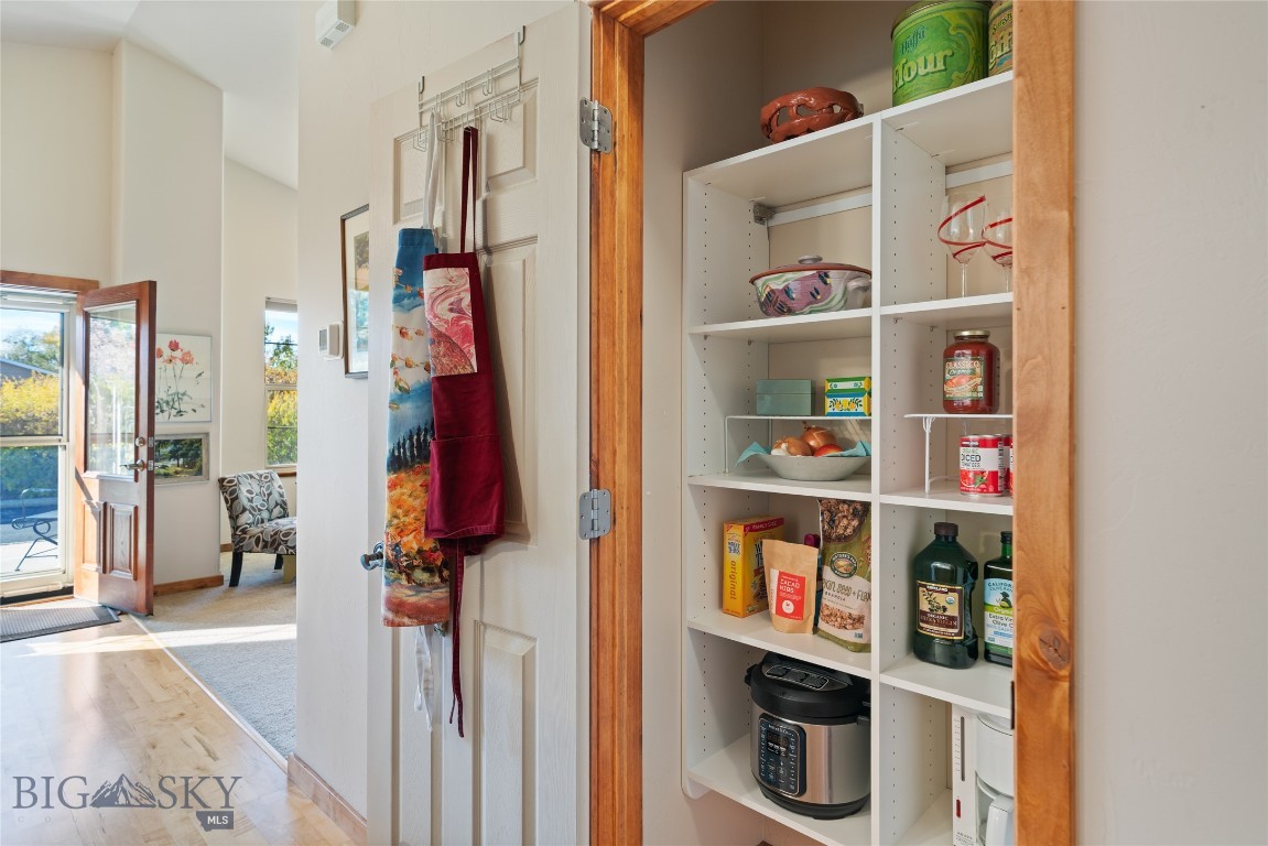 Lessley Estates Condo - Residential