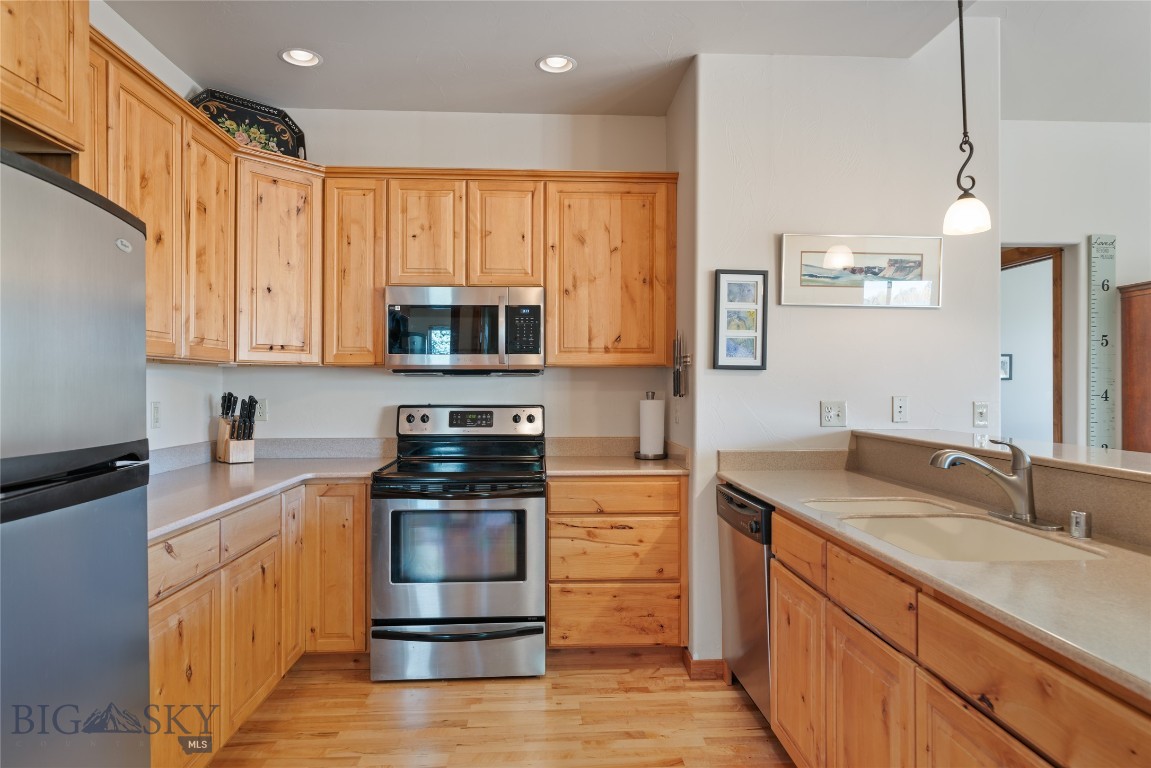 Lessley Estates Condo - Residential